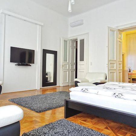 Erzsebet Boulevard Apartment بودابست الغرفة الصورة