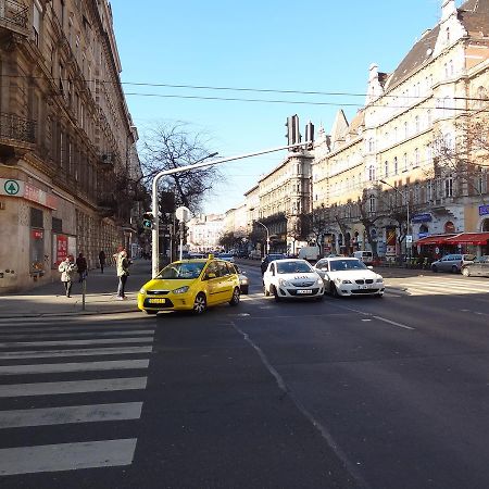 Erzsebet Boulevard Apartment بودابست المظهر الخارجي الصورة