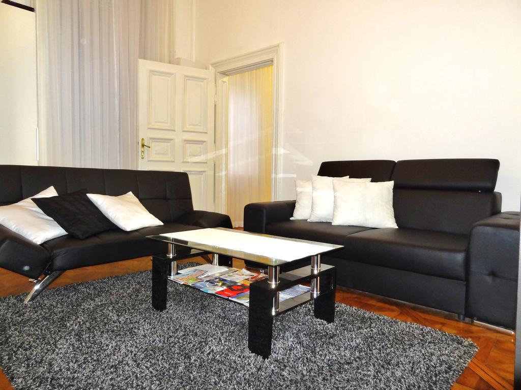Erzsebet Boulevard Apartment بودابست المظهر الخارجي الصورة